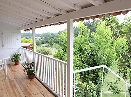 农家乐 Organic Farm Boucos 韦尔迪镇